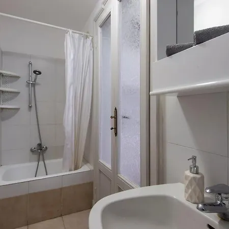 Apartmán Stylish At Isola-garibaldi District - B